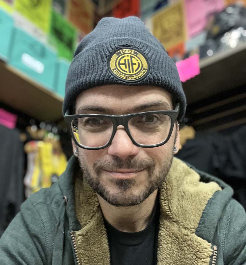 HiFi Black 'n' Gold Seal Beanie