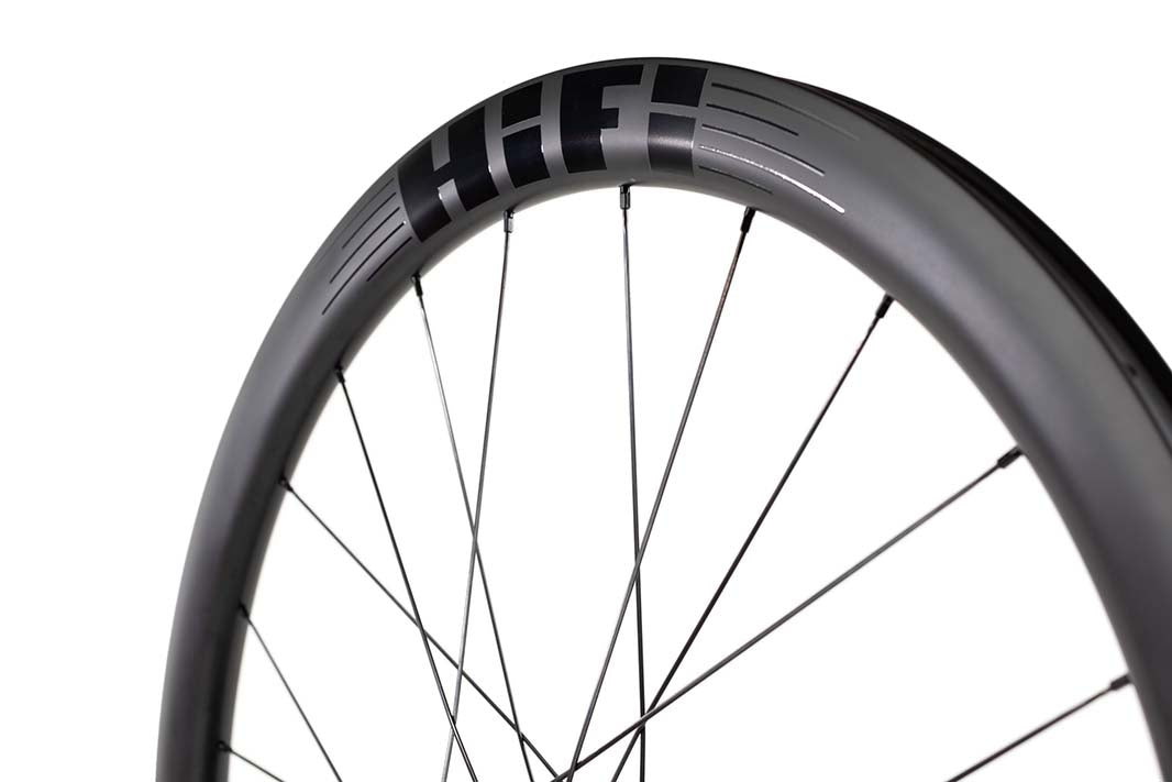 HiFi 45 Disc carbon clincher wheelset, detail view 1
